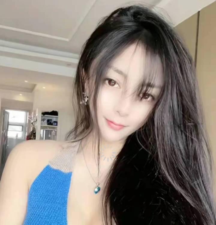 柔情似水的乖巧妹子